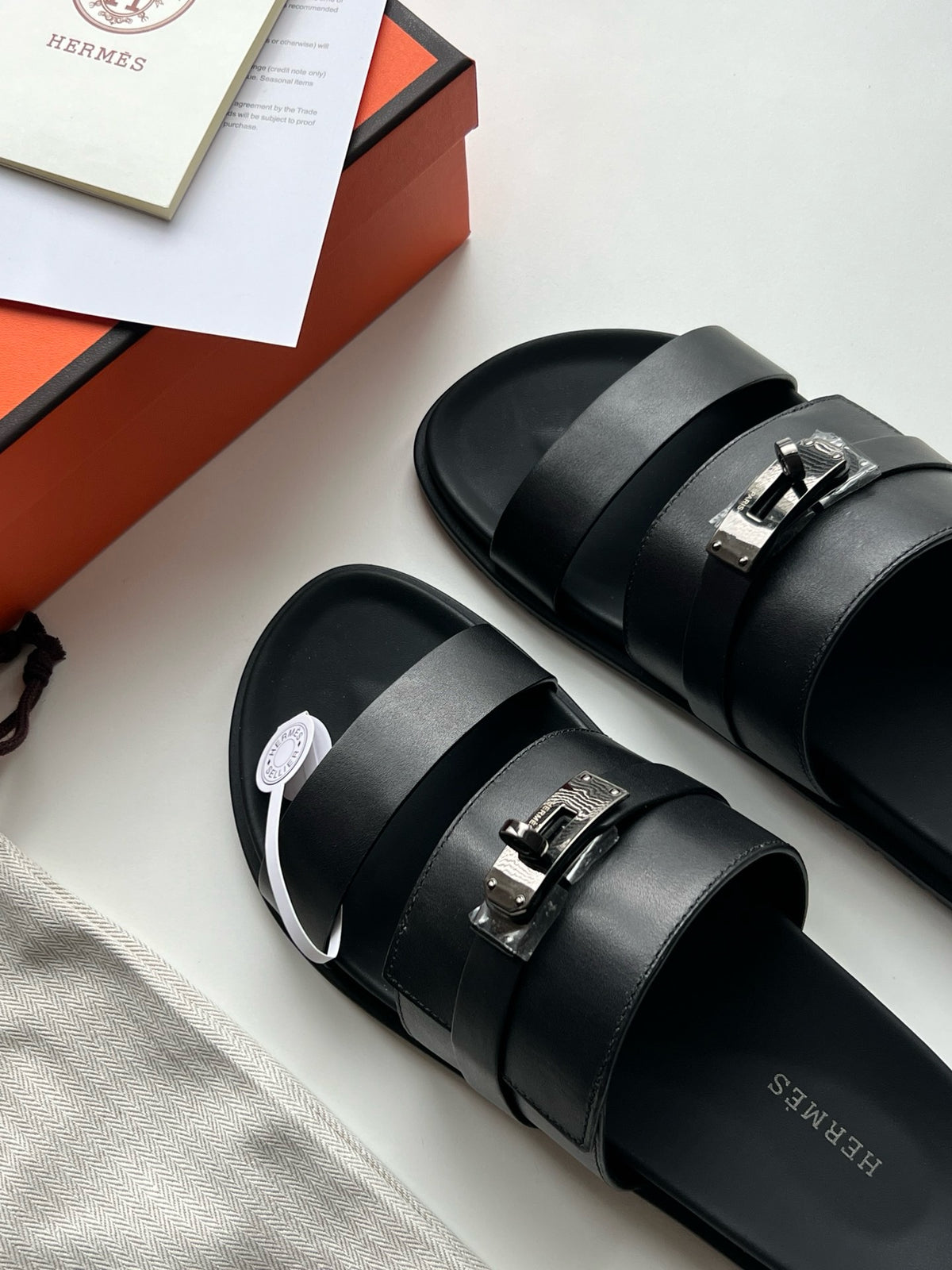 Black Shoes - FashionHype.xyz
