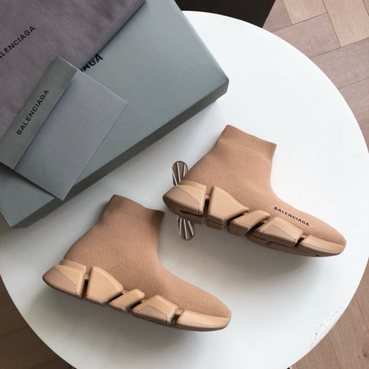 Khaki- und grüne Schuhe