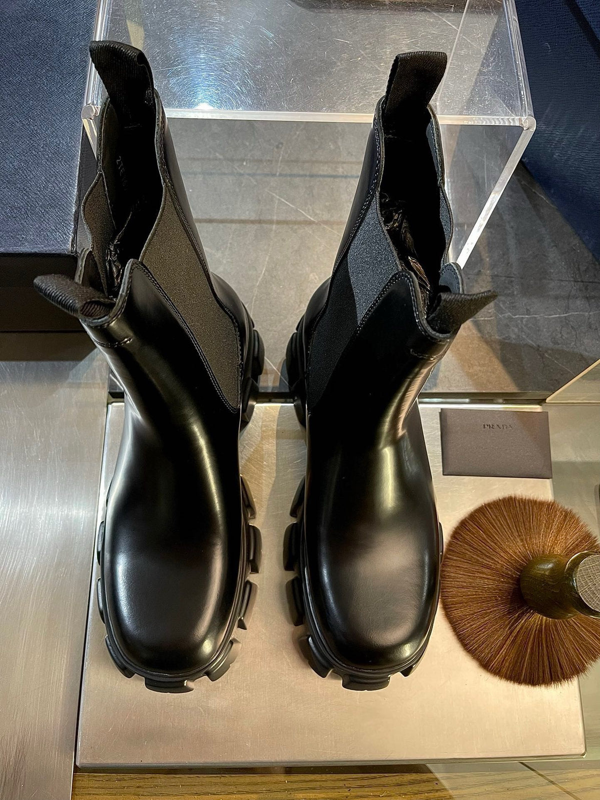 Black Shoes - FashionHype.xyz