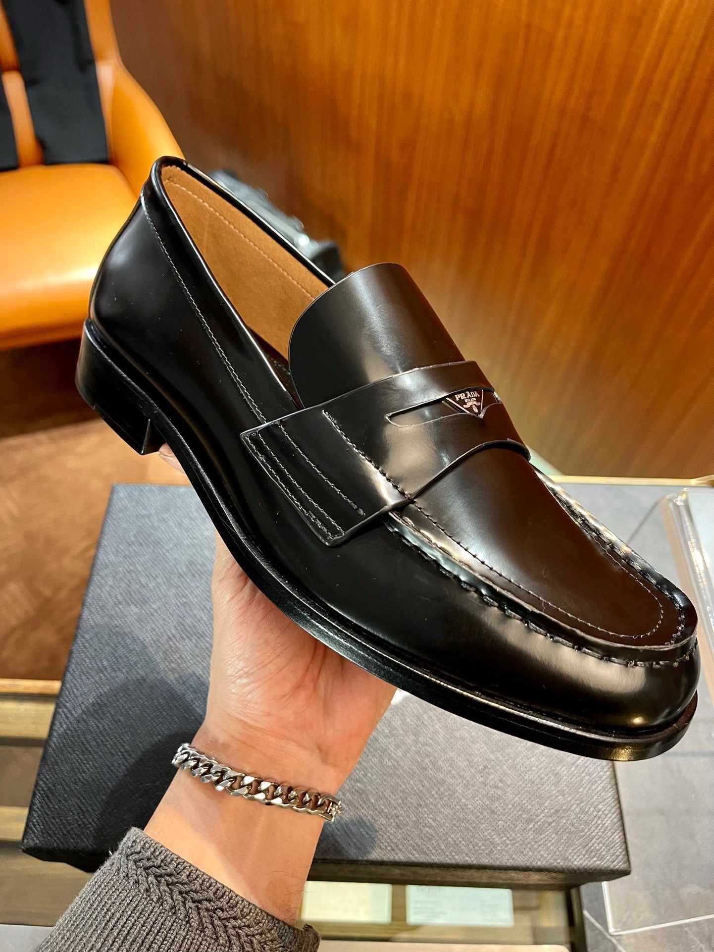 Black Shoes - FashionHype.xyz
