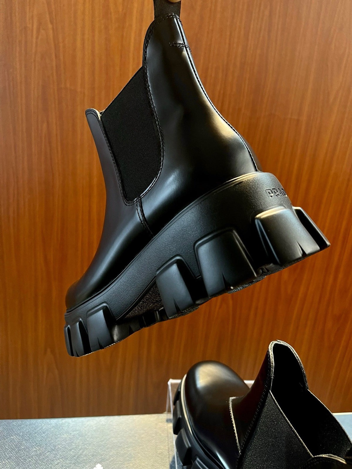 Black Shoes - FashionHype.xyz