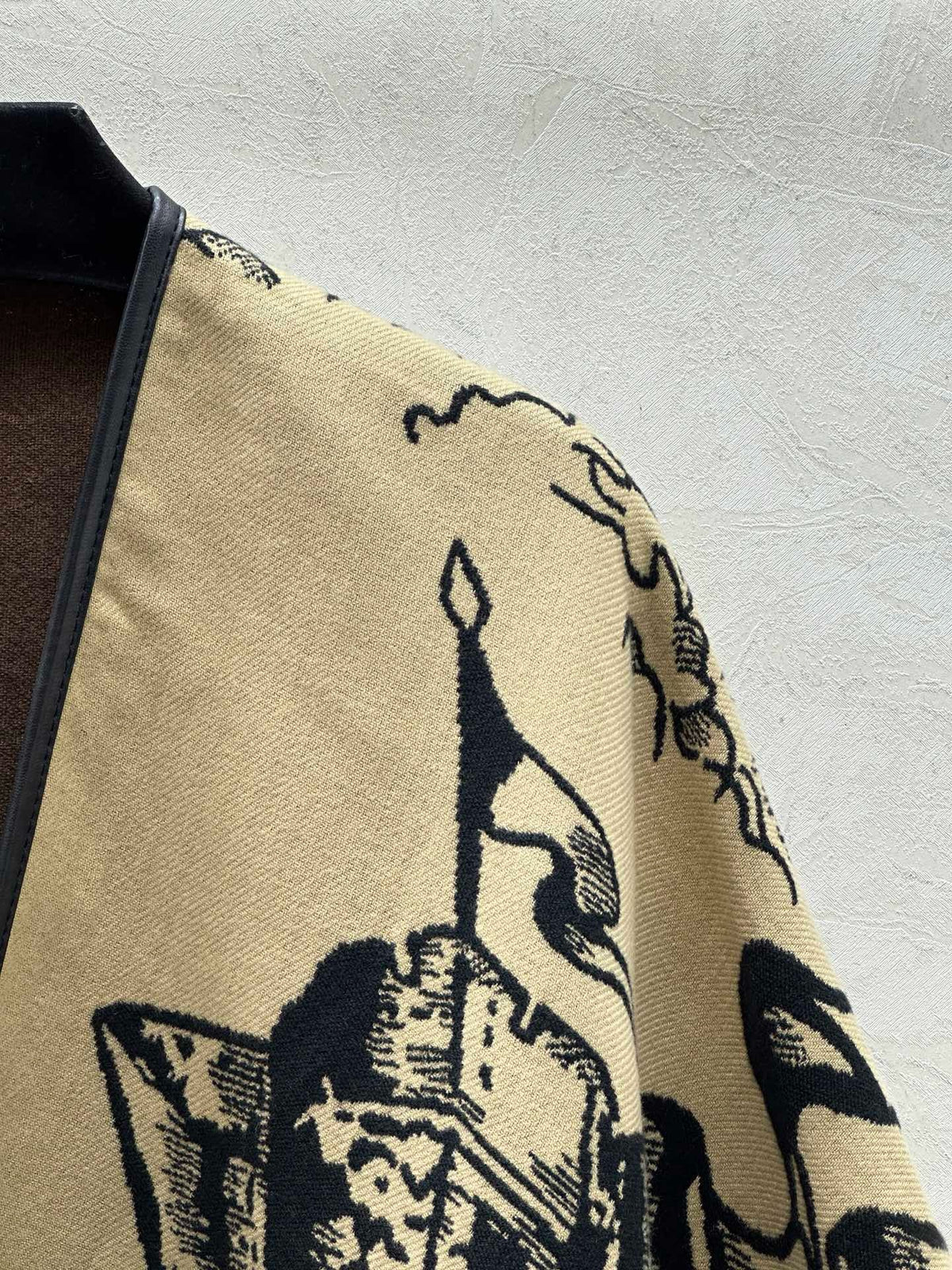 وشاح متعدد الألوان