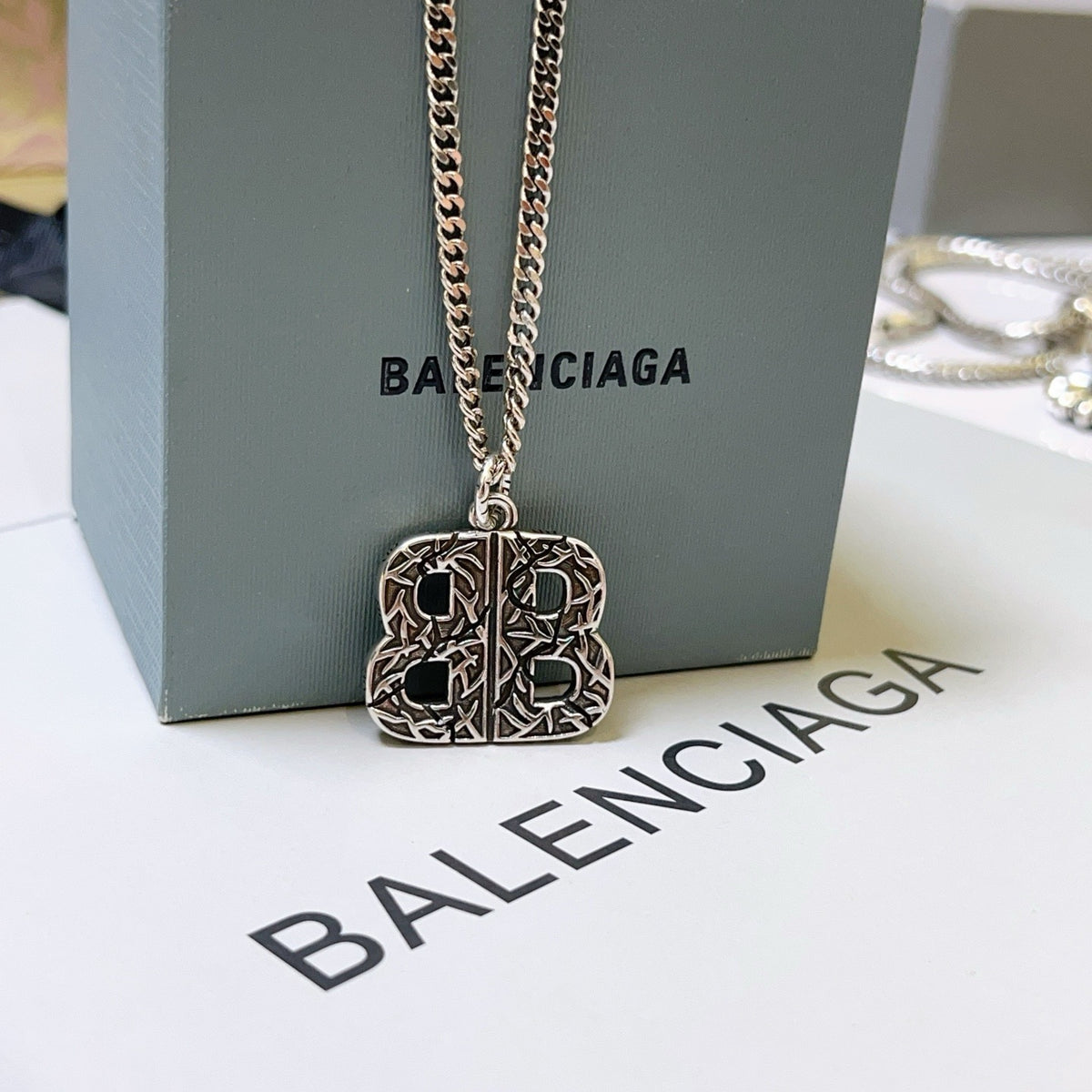 Silver Necklace - FashionHype.xyz