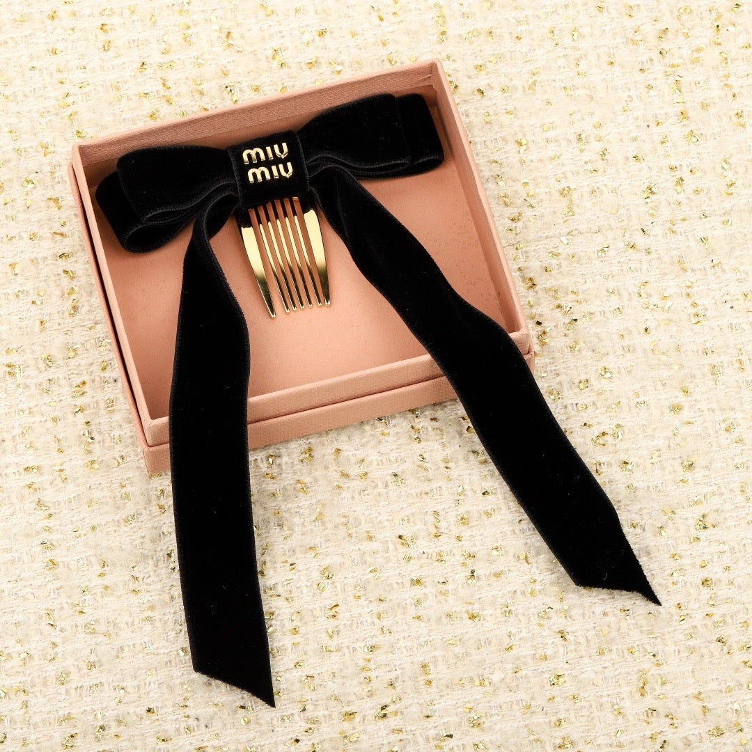 Black Gold Clip