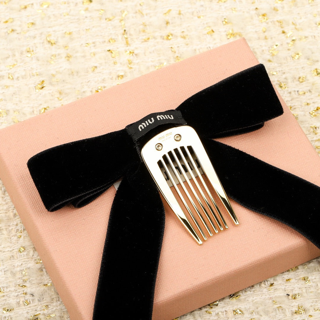 Black Gold Clip