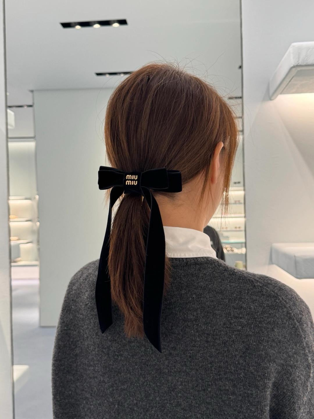 Black Gold Clip