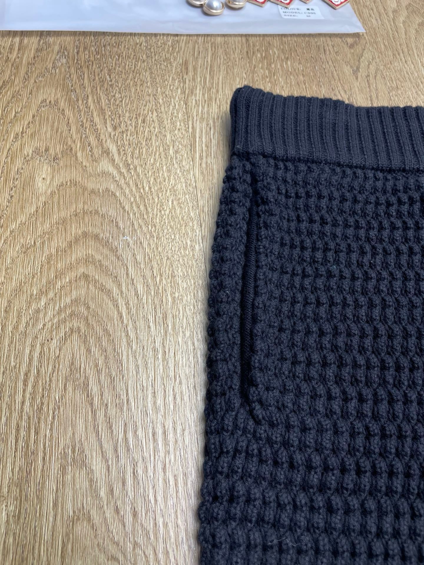 Schwarz-weiße Shorts