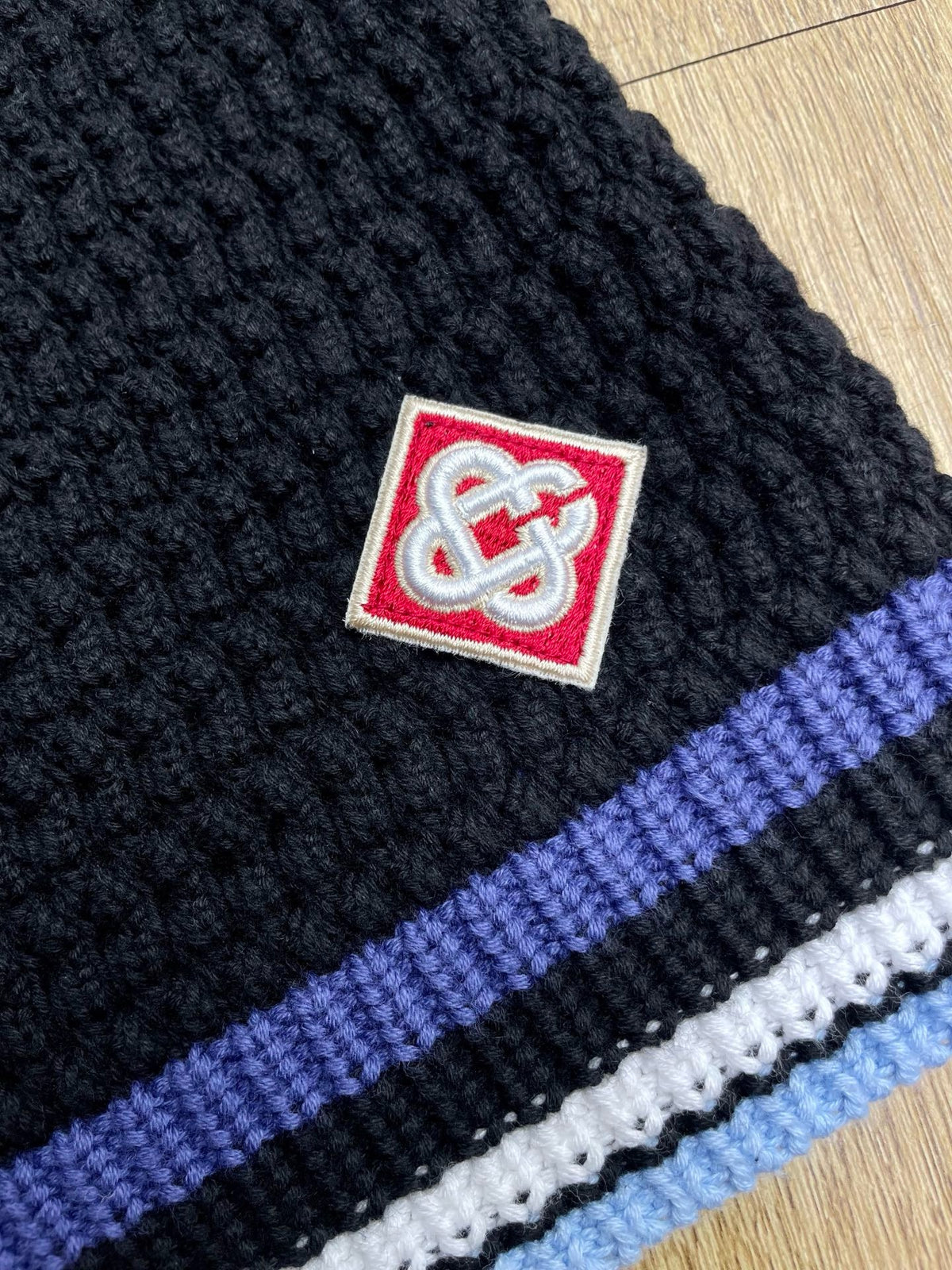 Schwarz-weiße Shorts