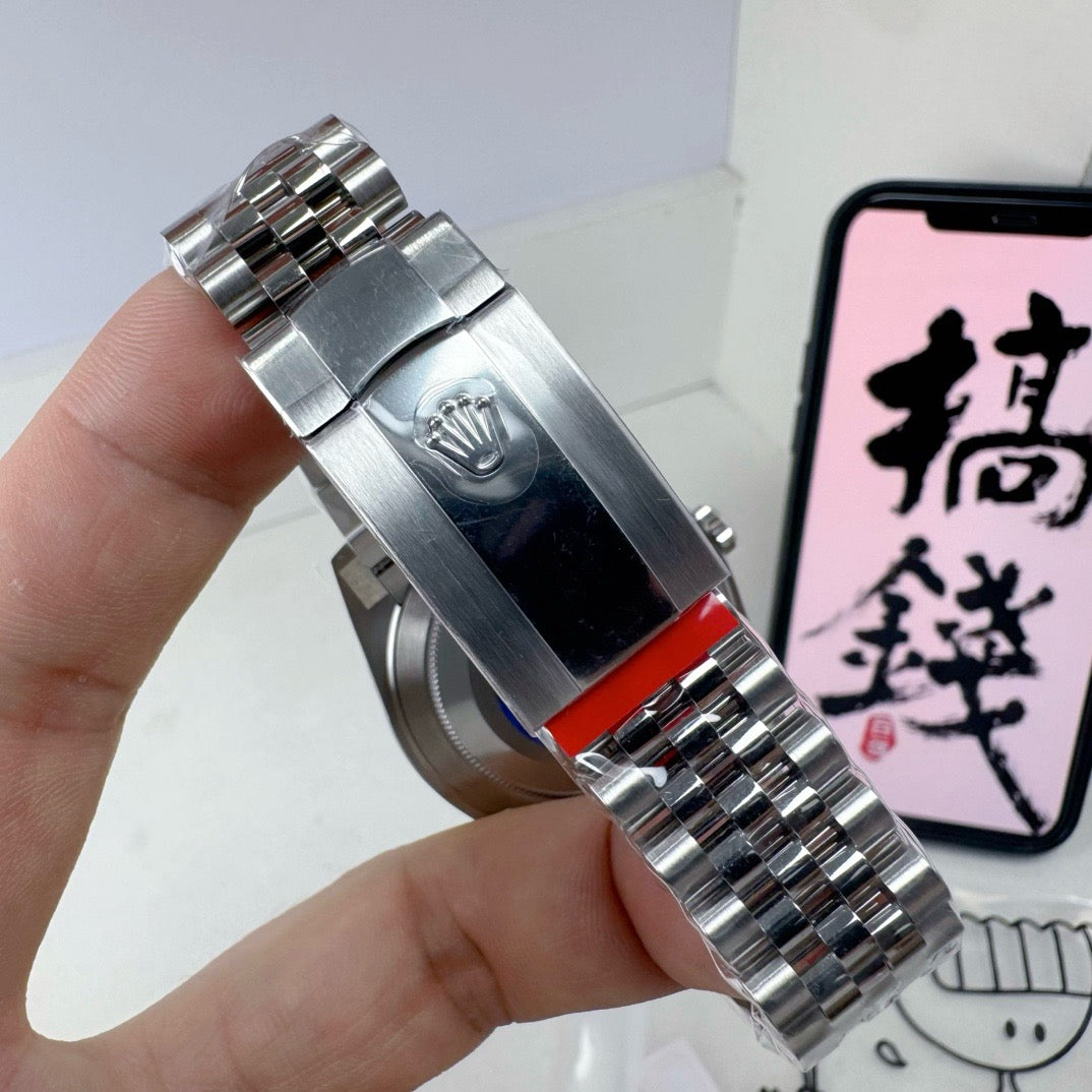 Black Gold Watch