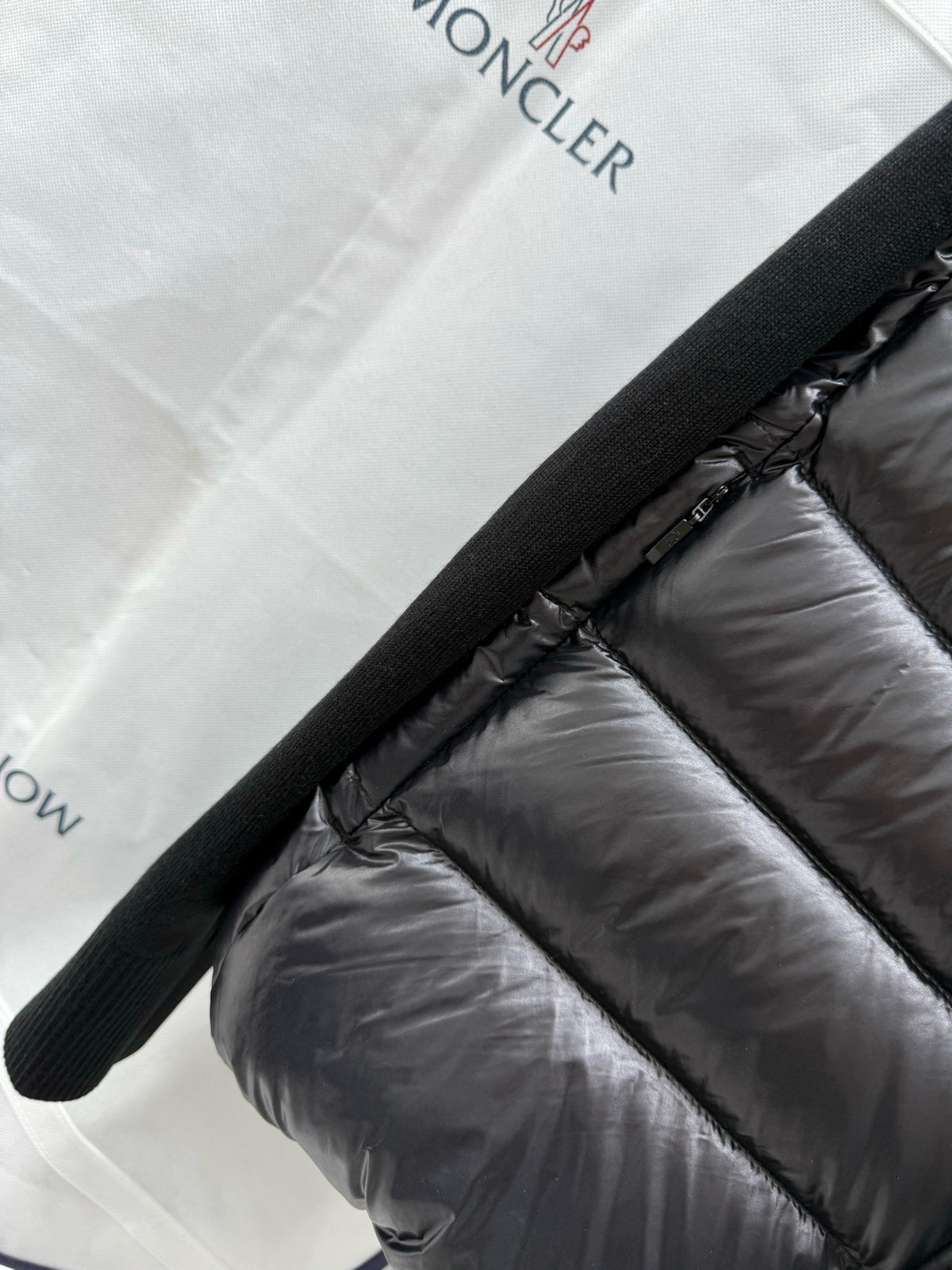 Black and White Jacket - Size XL - FashionHype.xyz