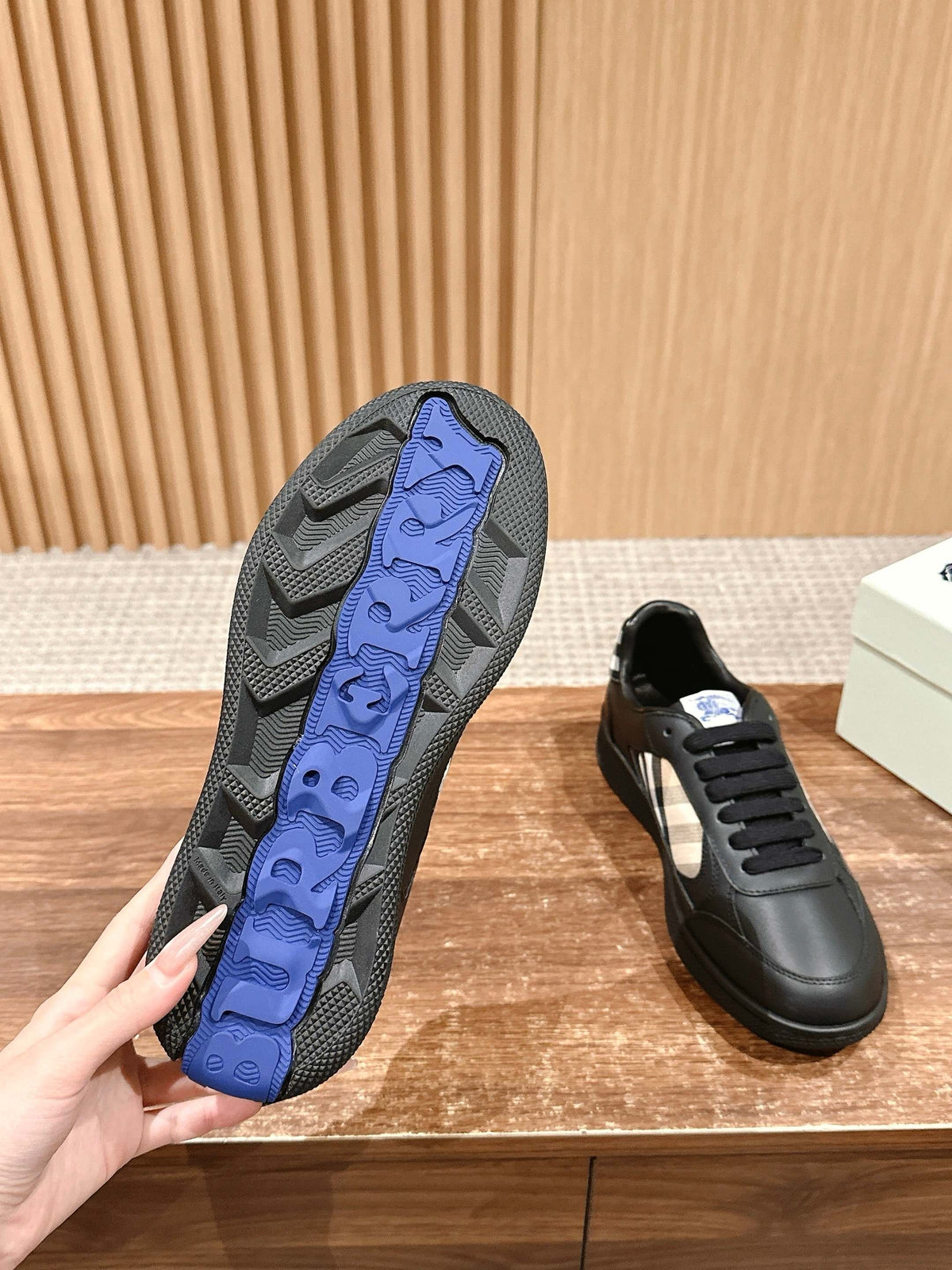 Black and White Shoes - FashionHype.xyz