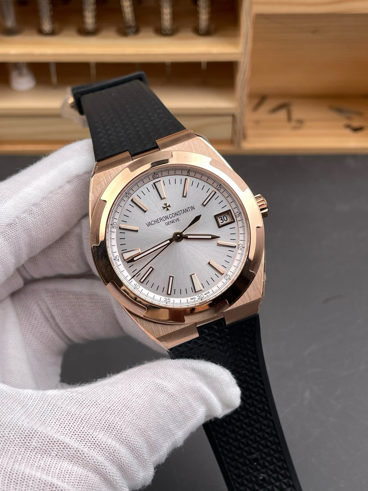 Black Golden Watch - FashionHype.xyz