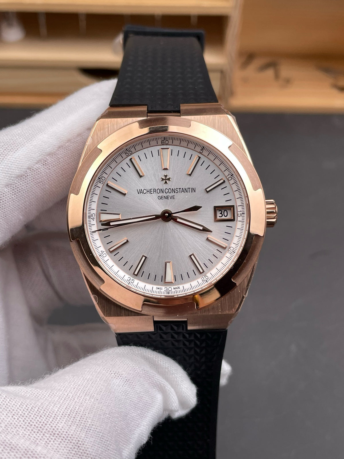 Black Golden Watch - FashionHype.xyz