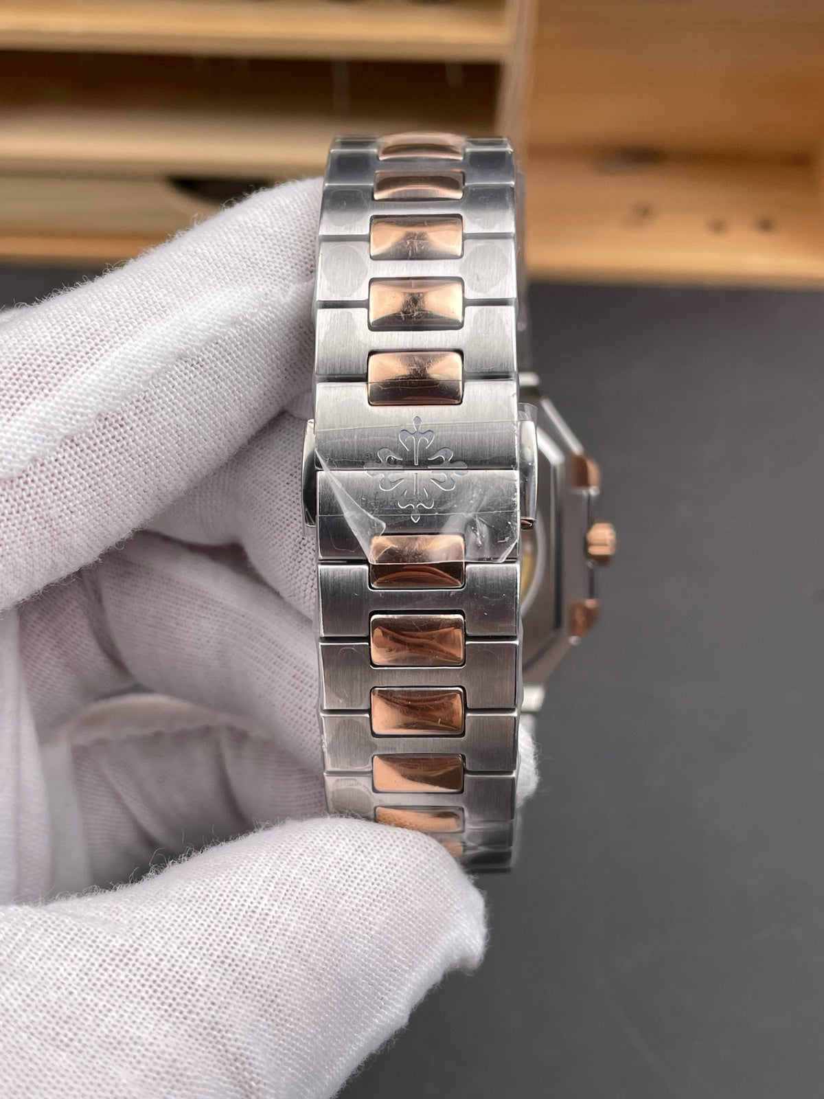 Rose Gold Silver Watch - Size 45mm - FashionHype.xyz