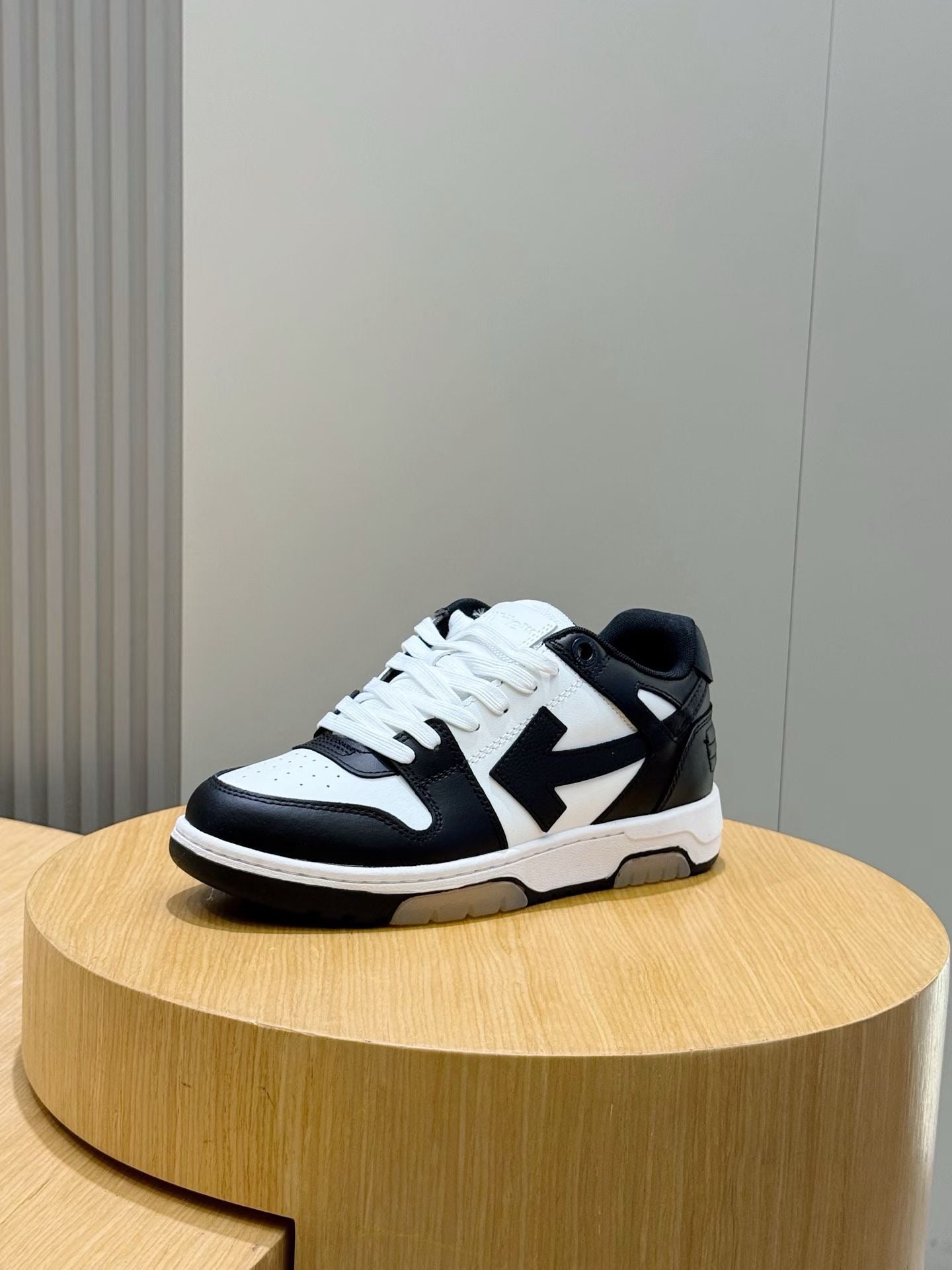 Black white Shoes