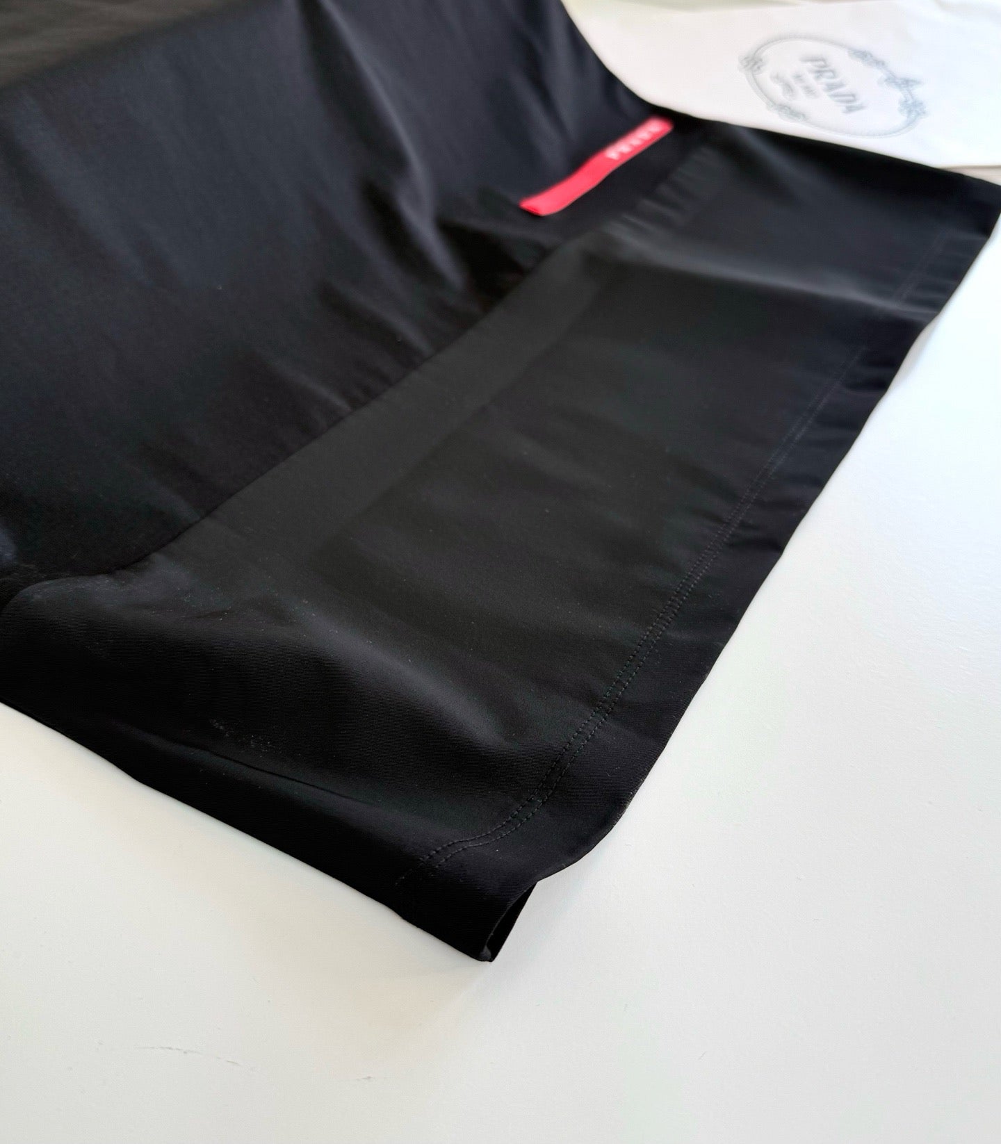 White and Black T-Shirt - FashionHype.xyz