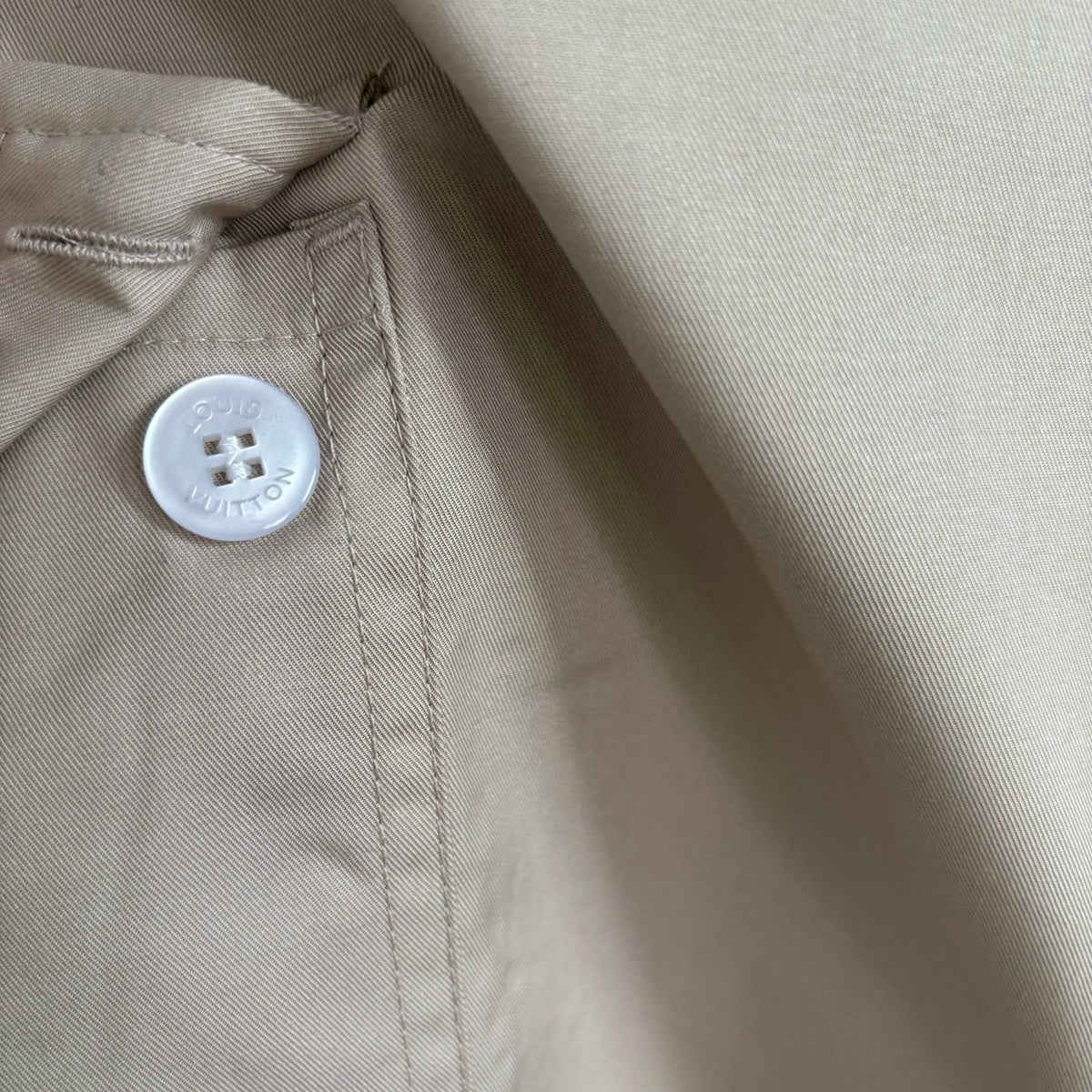 Off-white and Dark grey Short