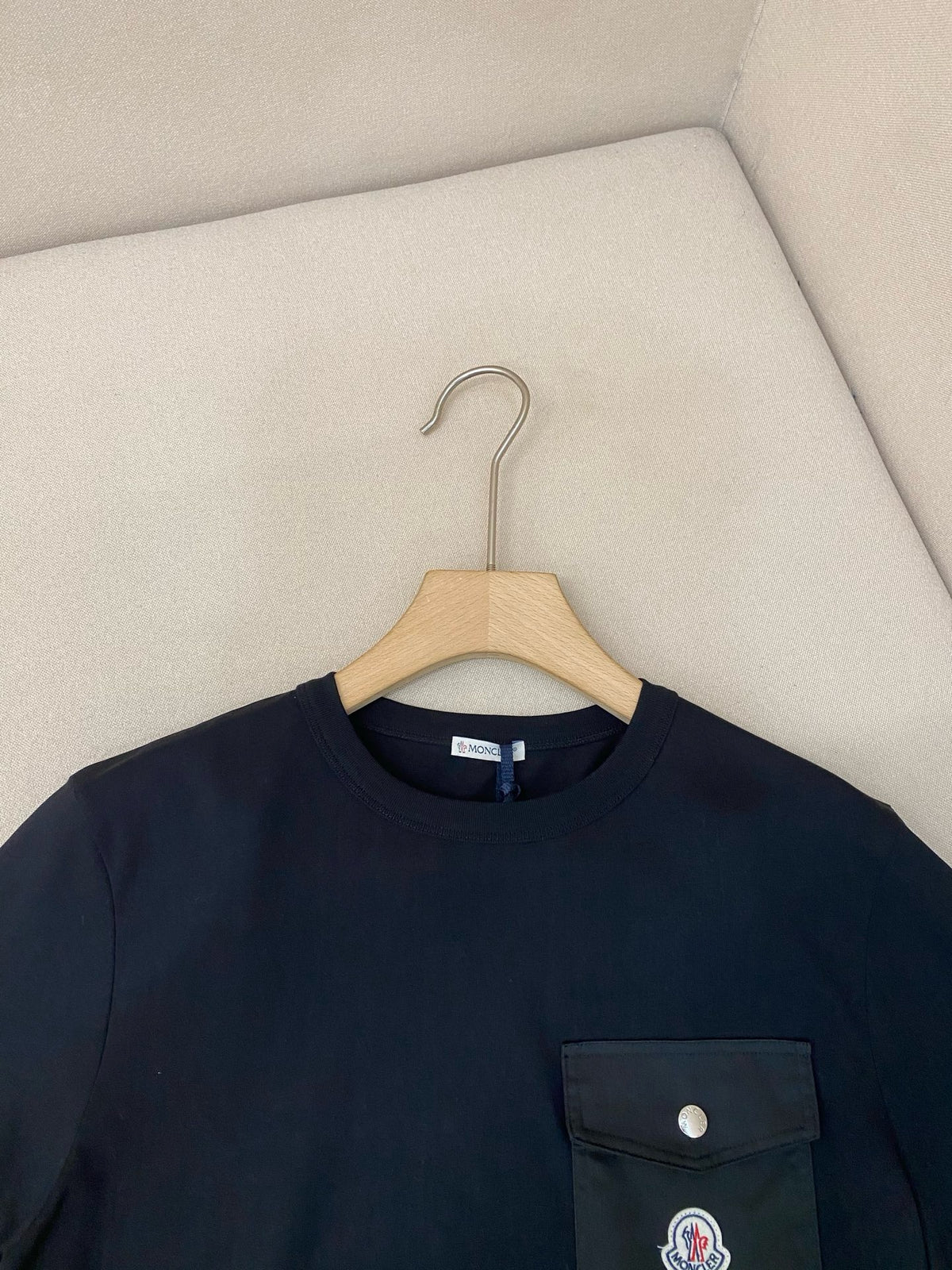 Black, white and Blue T-Shirt - Size XL