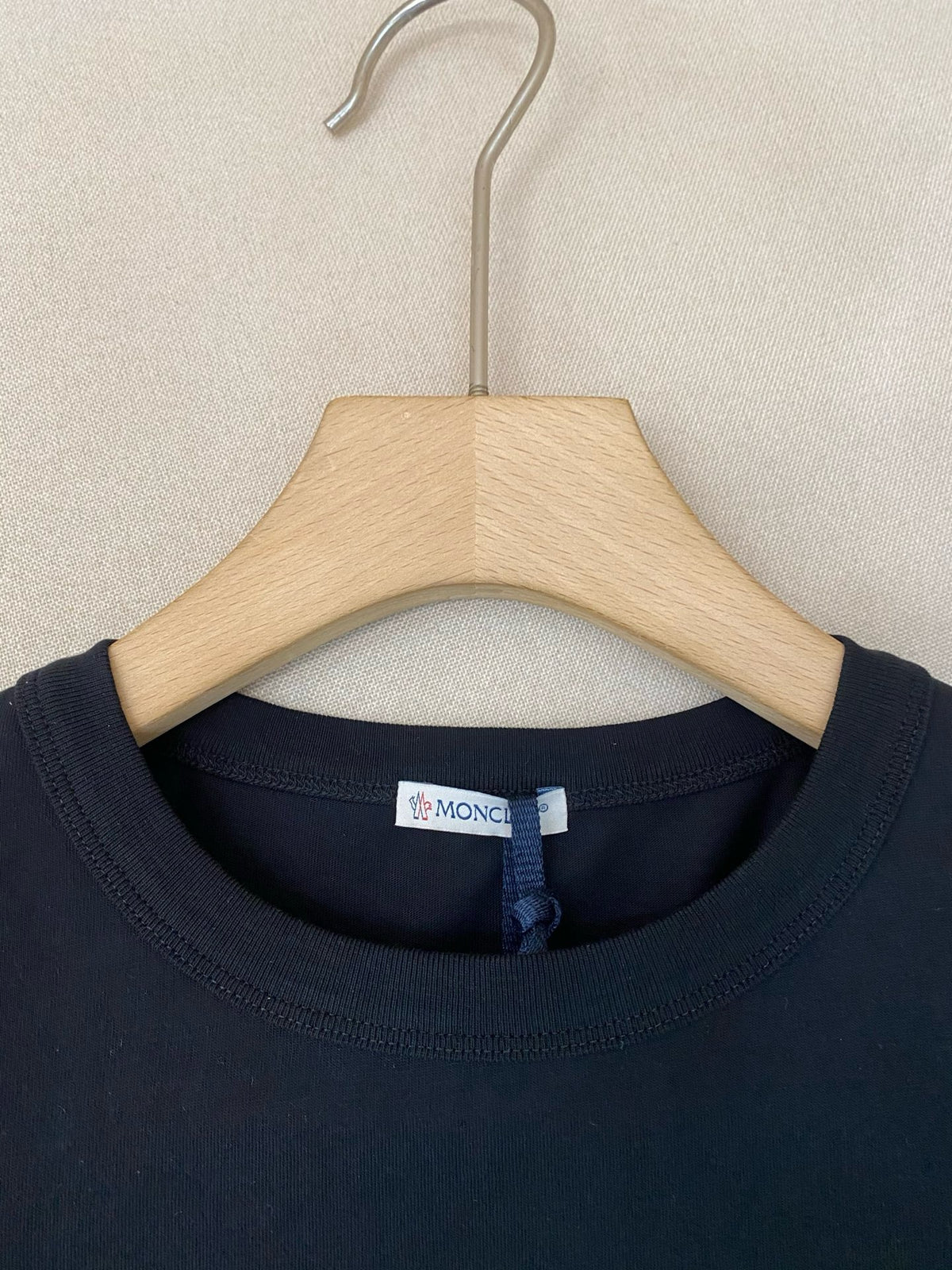 Black, white and Blue T-Shirt - Size XL