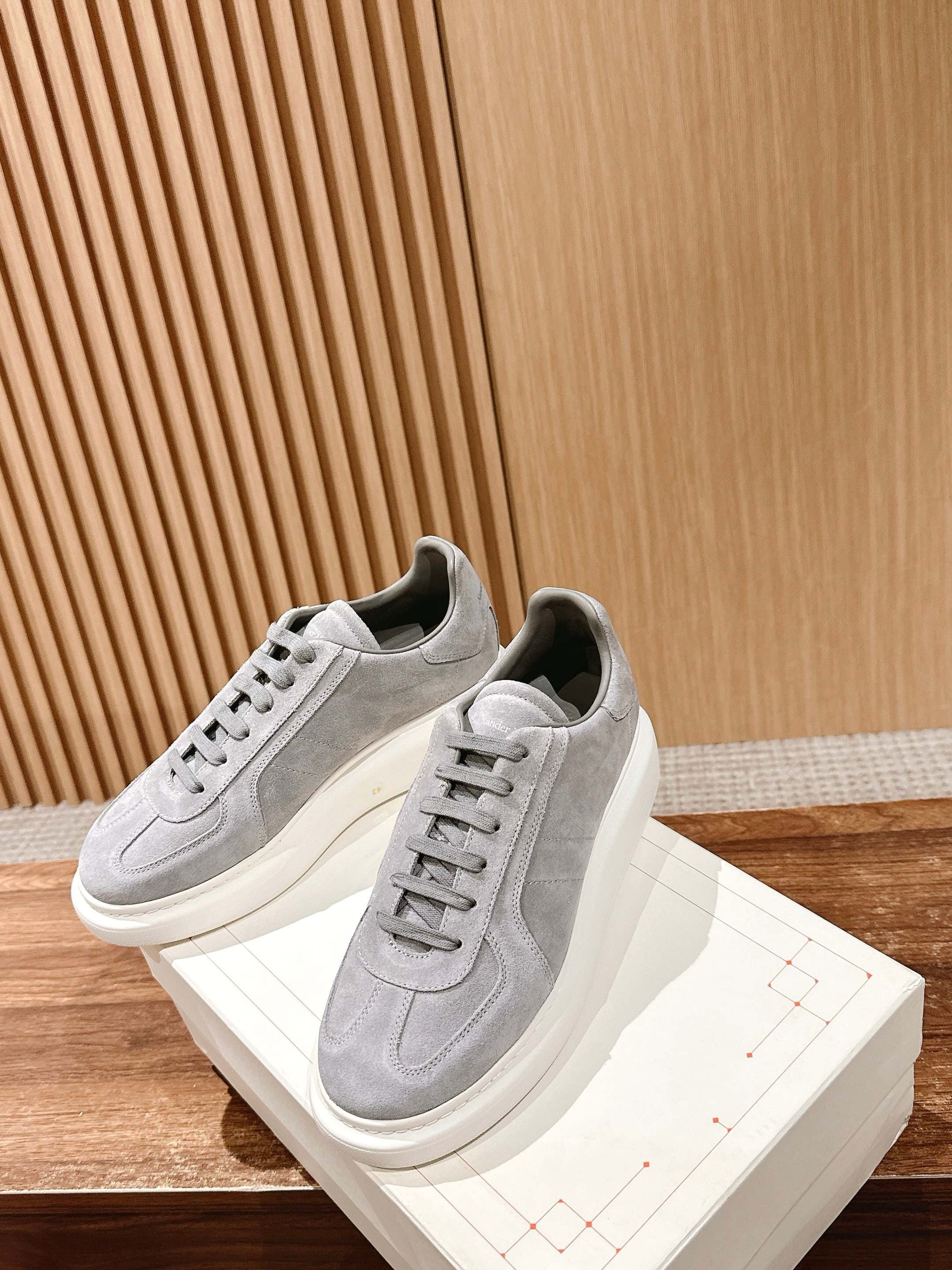 White grey Shoes