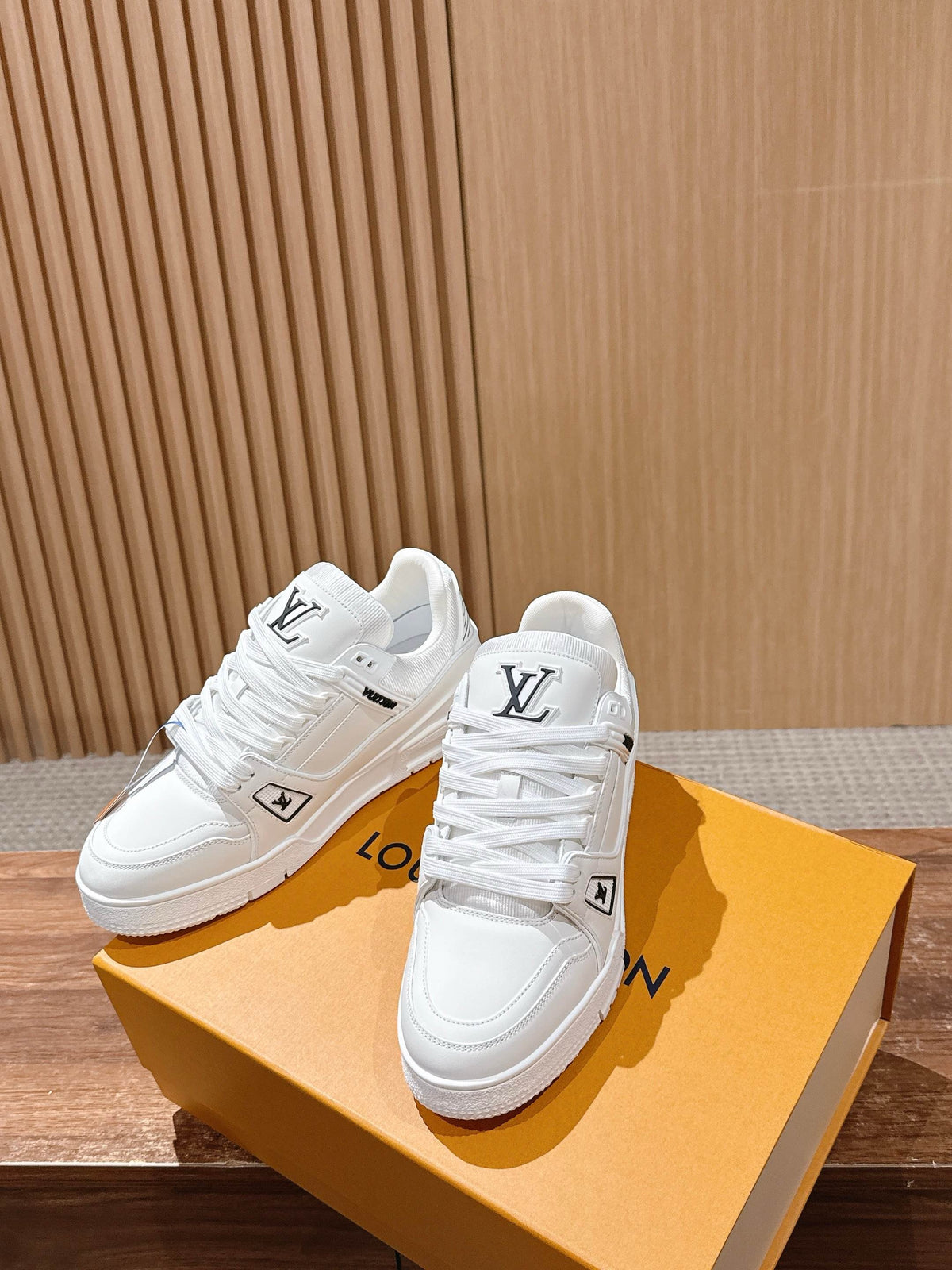 Black and White Shoes - FashionHype.xyz