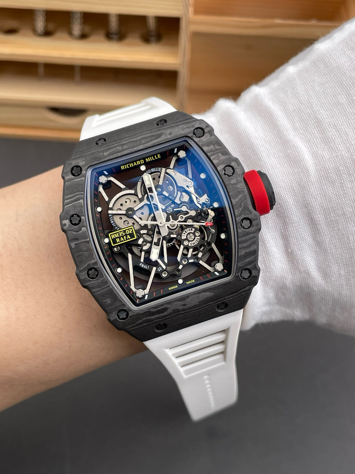 White black Watch - FashionHype.xyz
