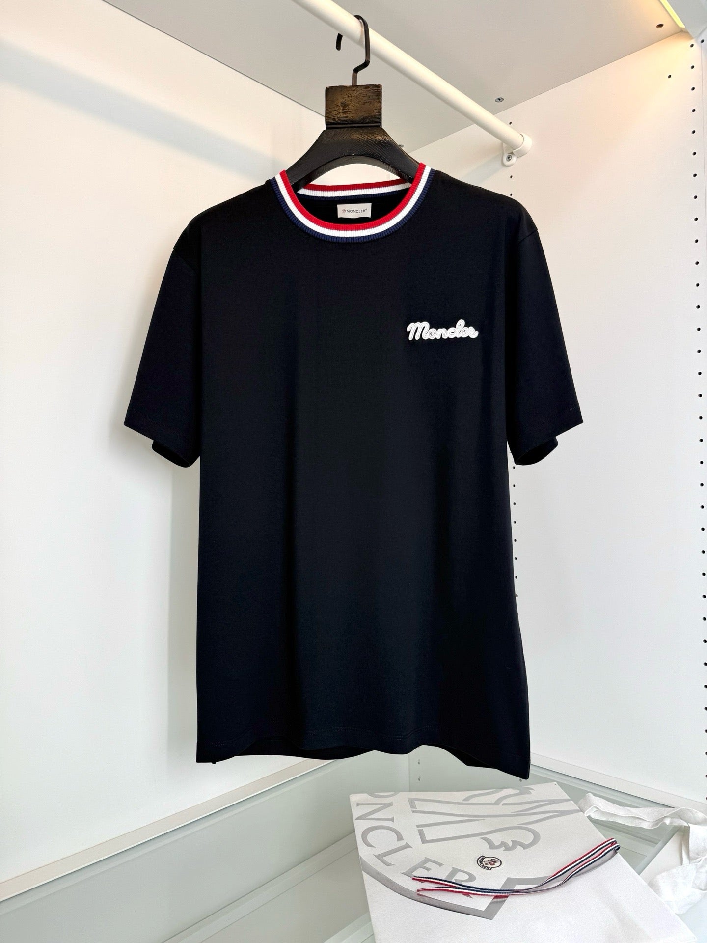 Black and White T-Shirt - FashionHype.xyz