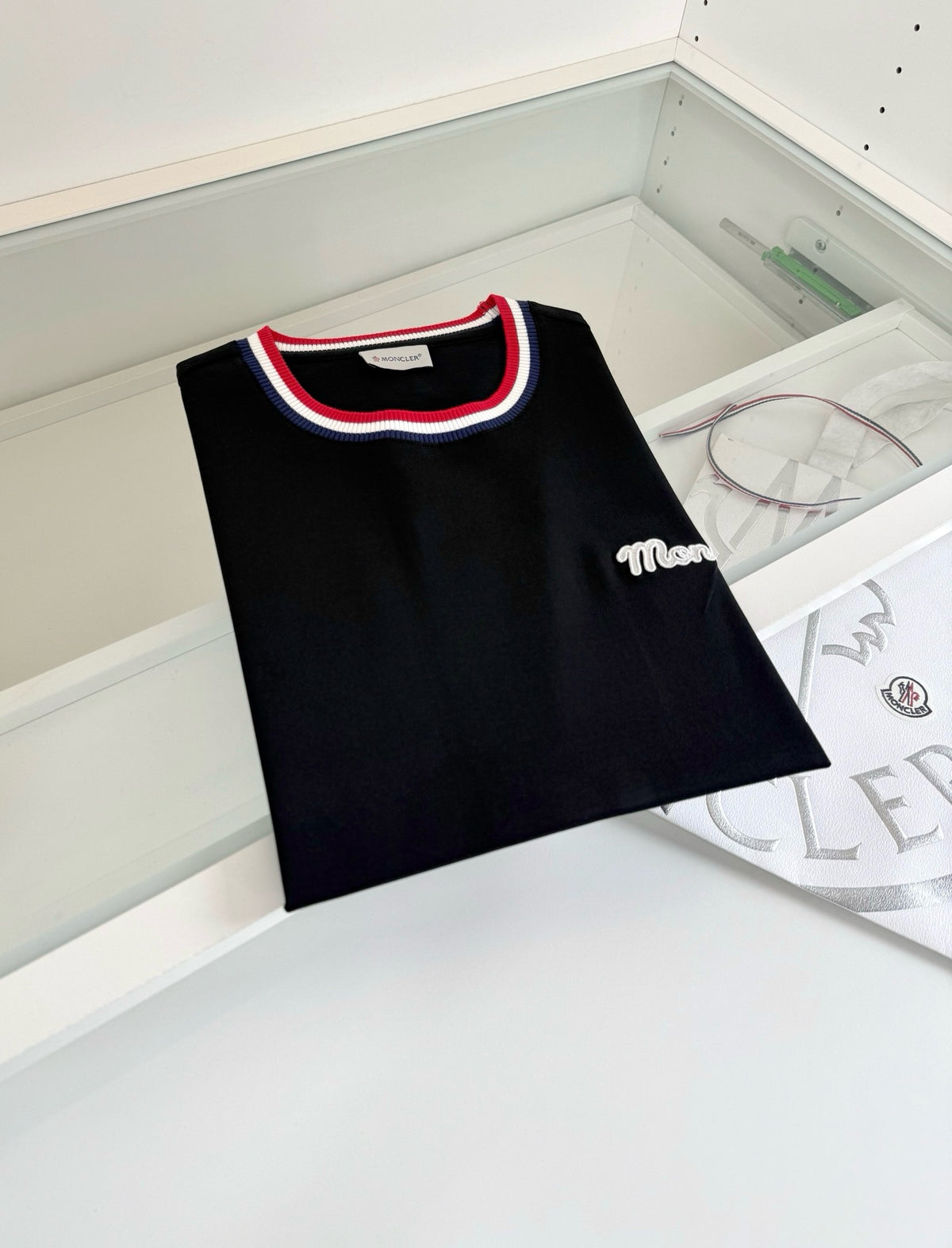 Black and White T-Shirt - FashionHype.xyz