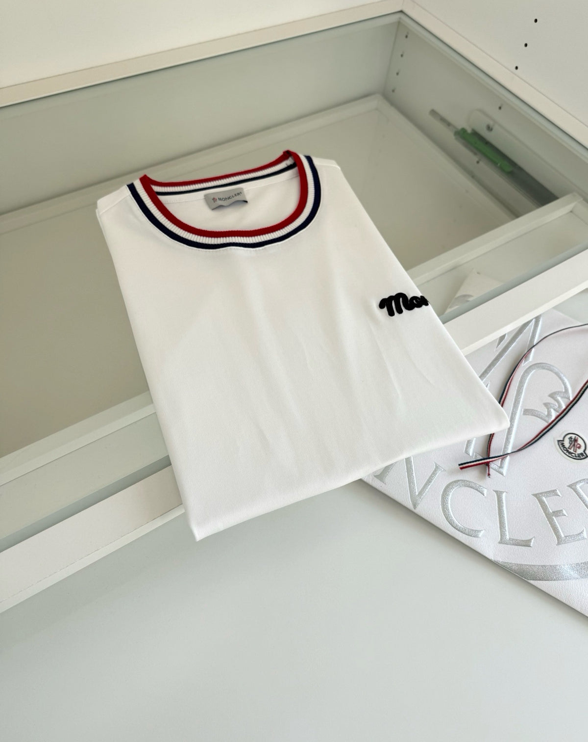 Black and White T-Shirt - FashionHype.xyz
