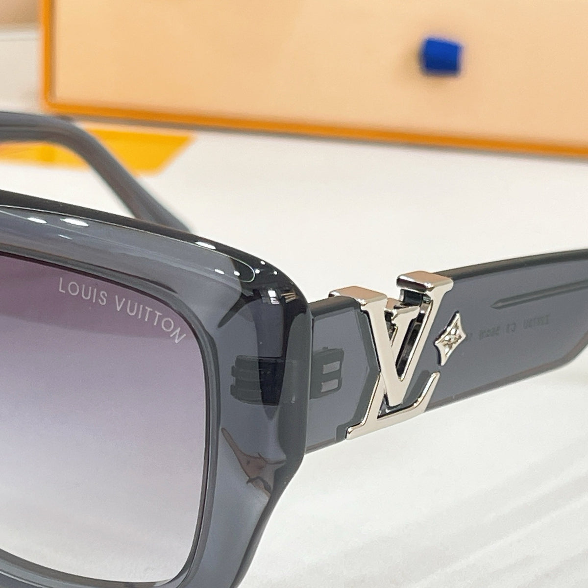 Multi-color Sunglass
