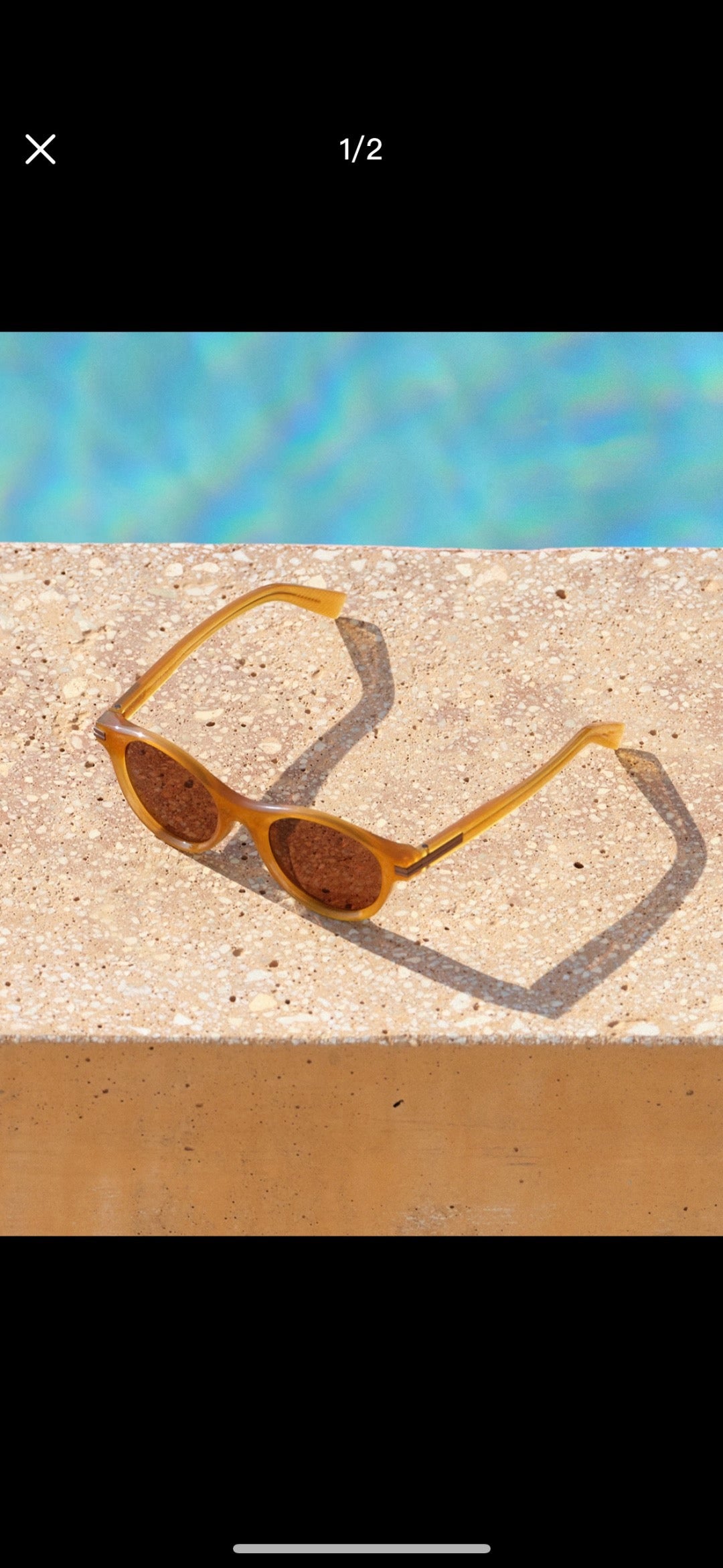 Mehrfarbige Sonnenbrille