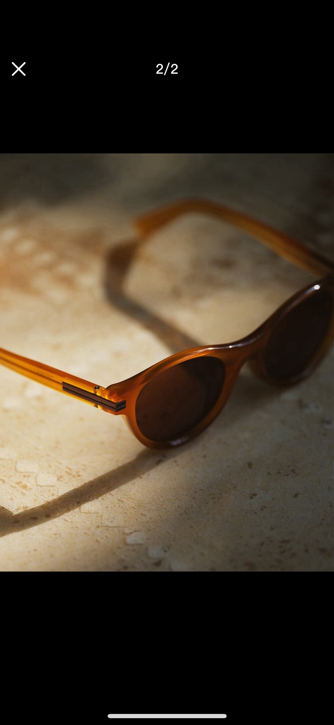 Mehrfarbige Sonnenbrille