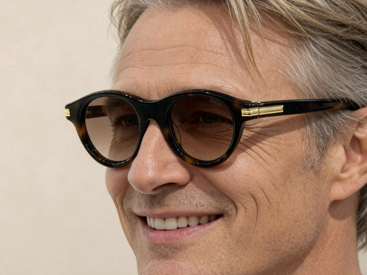 Mehrfarbige Sonnenbrille
