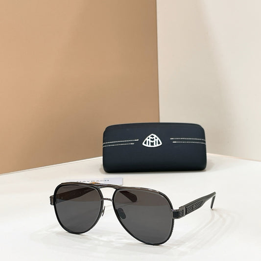 Mehrfarbige Sonnenbrille