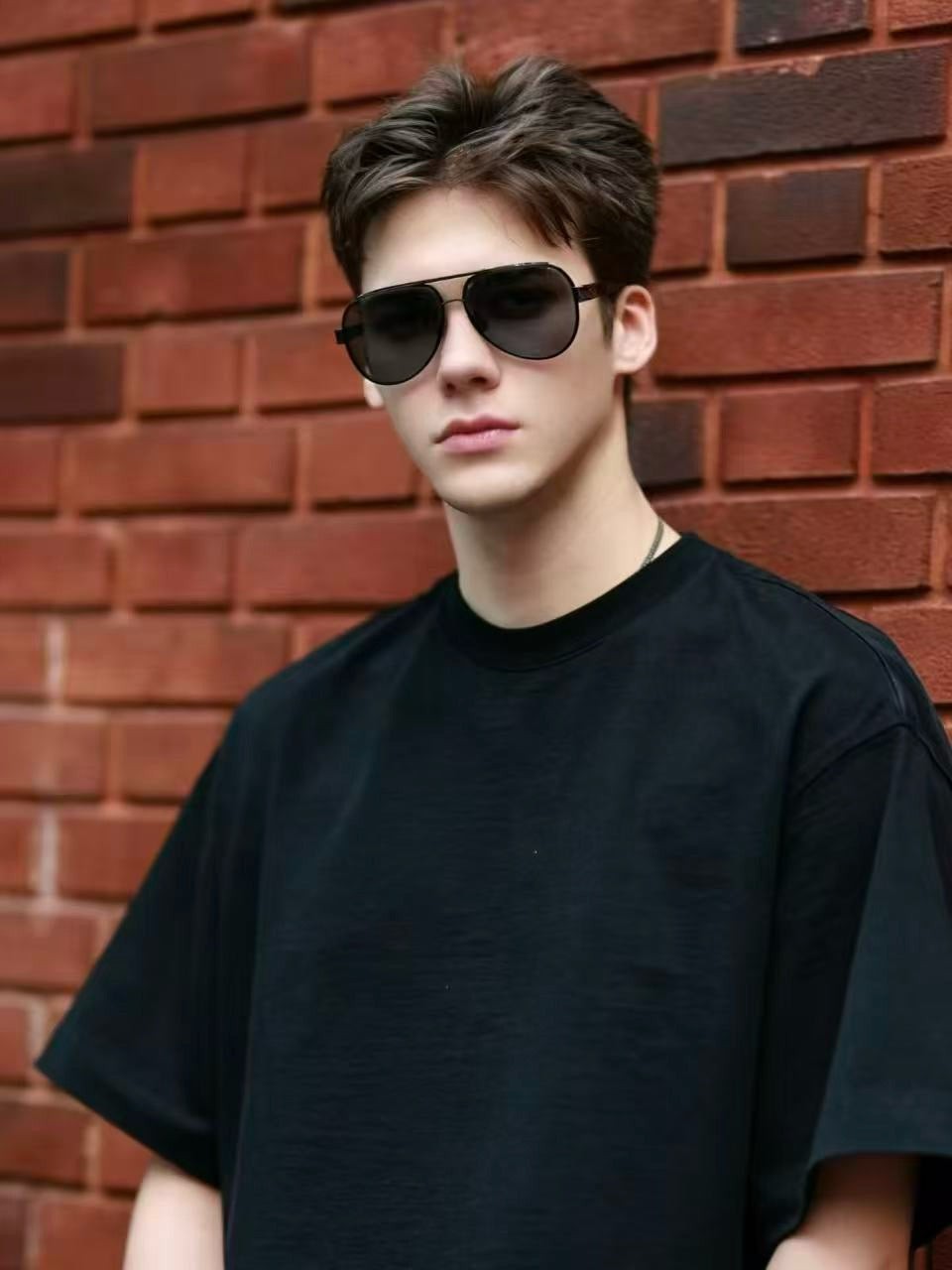 Mehrfarbige Sonnenbrille