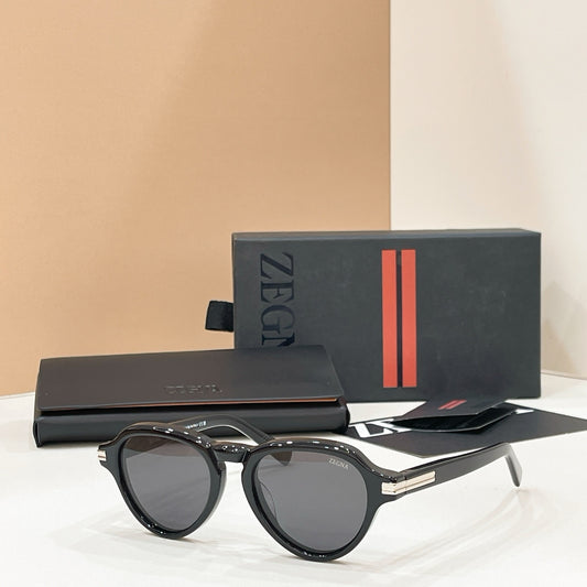 Mehrfarbige Sonnenbrille