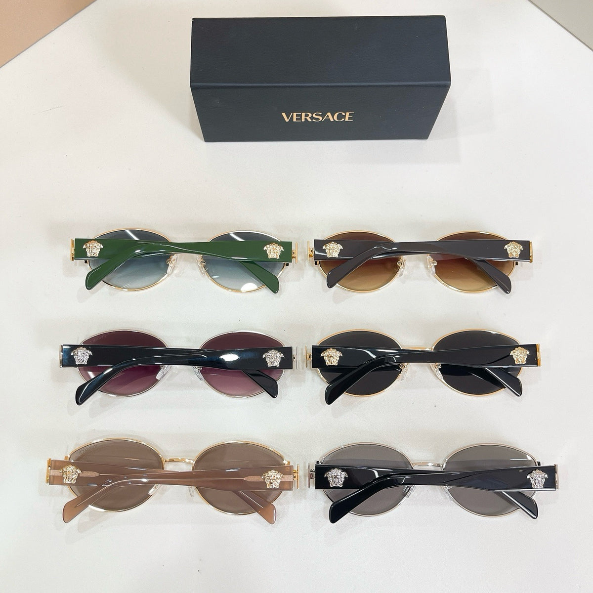 Mehrfarbige Sonnenbrille