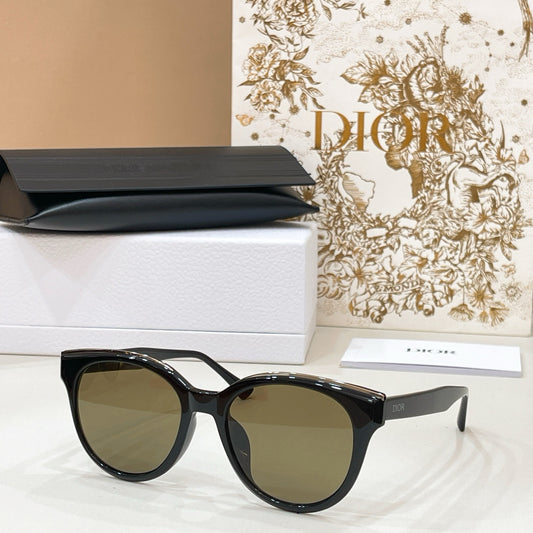 Mehrfarbige Sonnenbrille