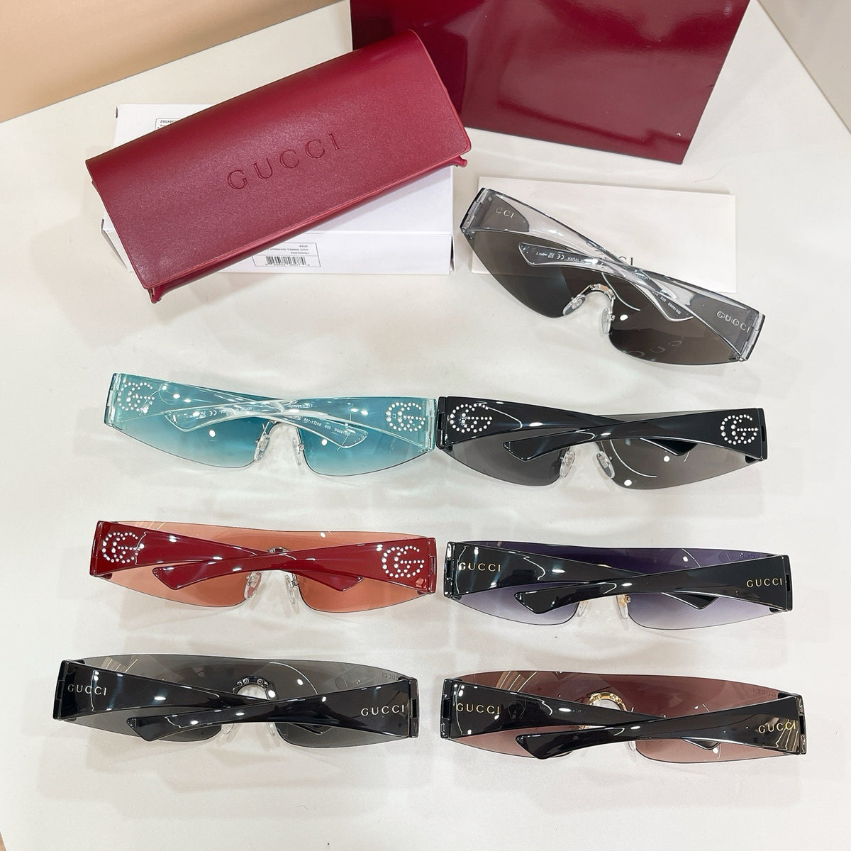 Mehrfarbige Sonnenbrille