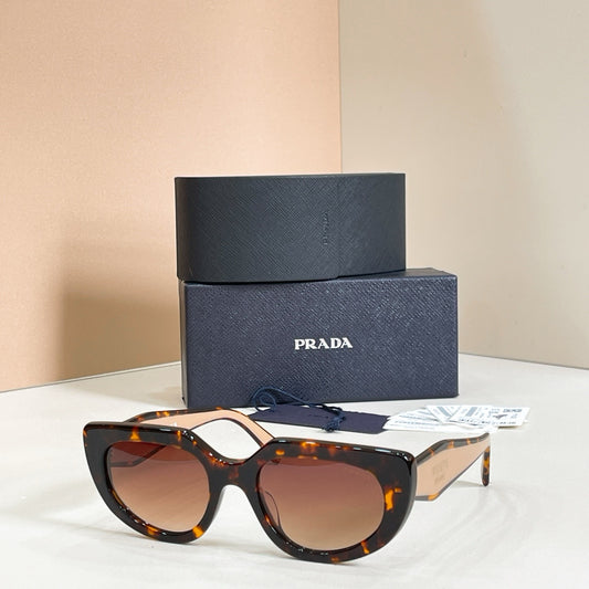 Mehrfarbige Sonnenbrille
