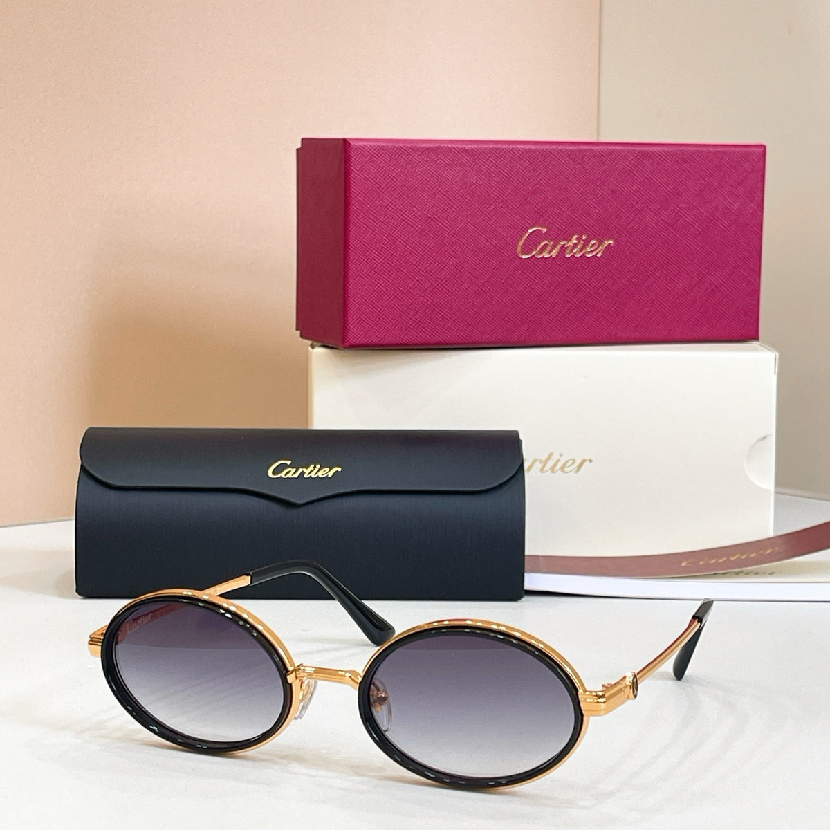 Mehrfarbige Sonnenbrille
