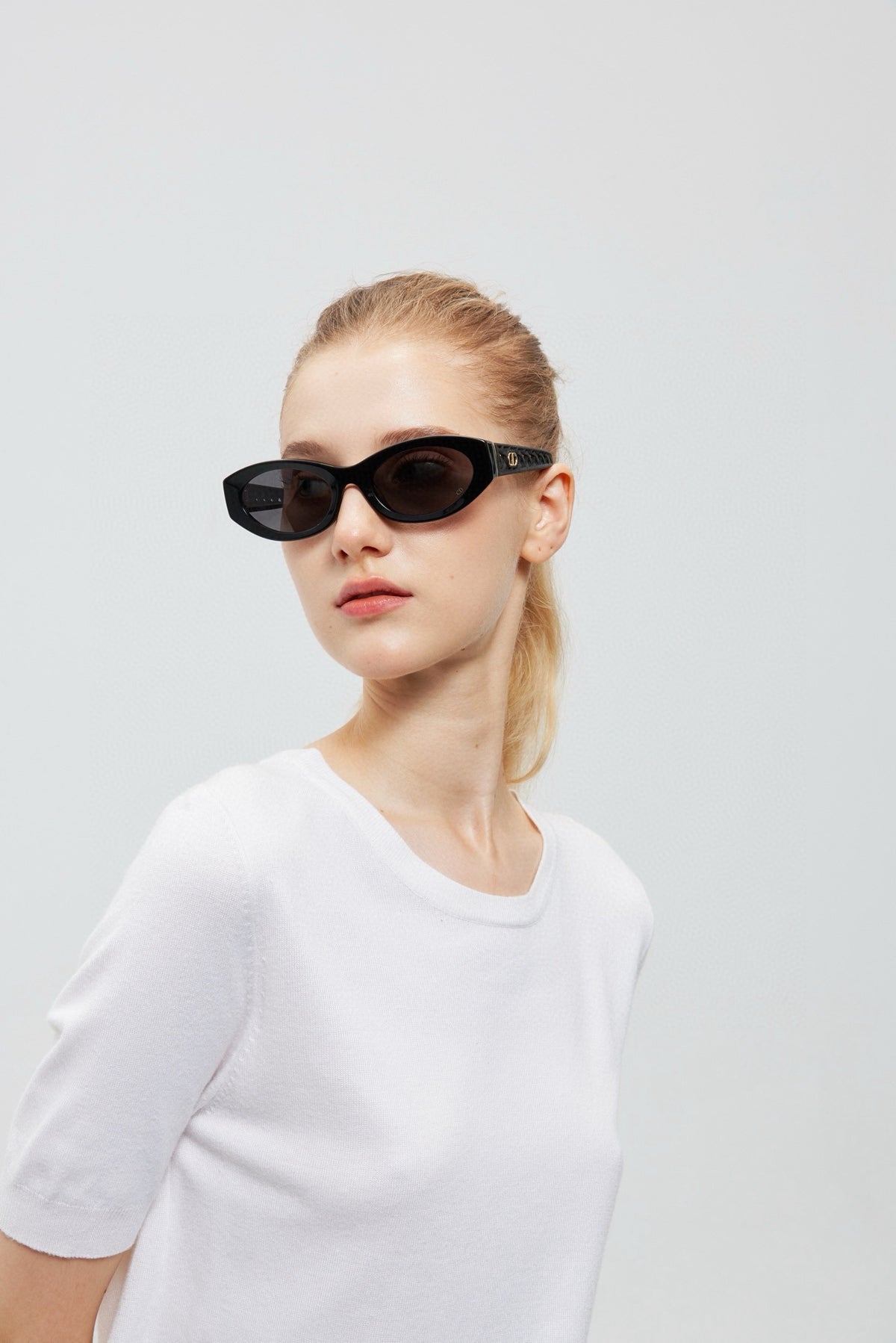Mehrfarbige Sonnenbrille