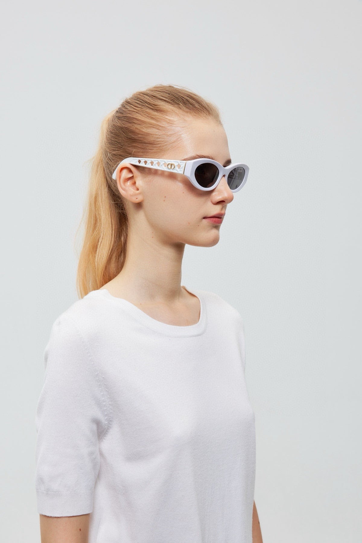 Mehrfarbige Sonnenbrille