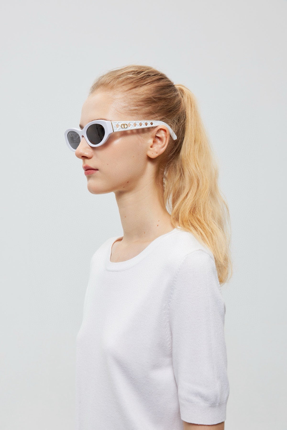 Mehrfarbige Sonnenbrille