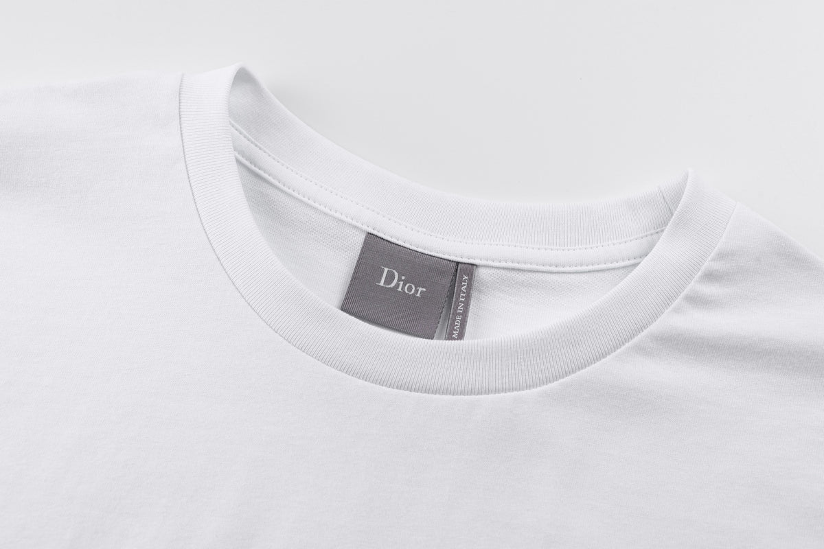Black and White T-shirt - Size S - FashionHype.xyz
