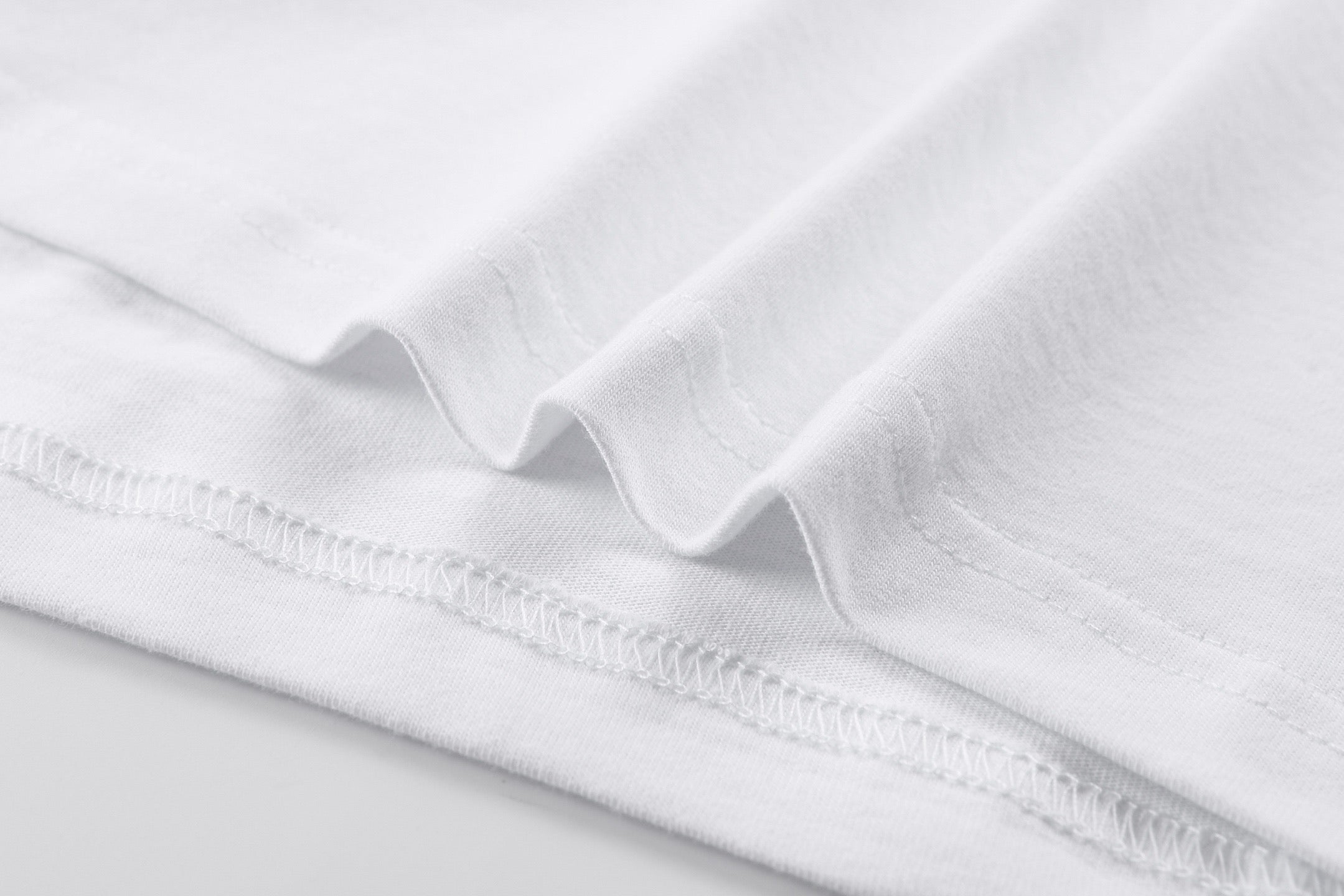 Black and White T-shirt - Size S - FashionHype.xyz