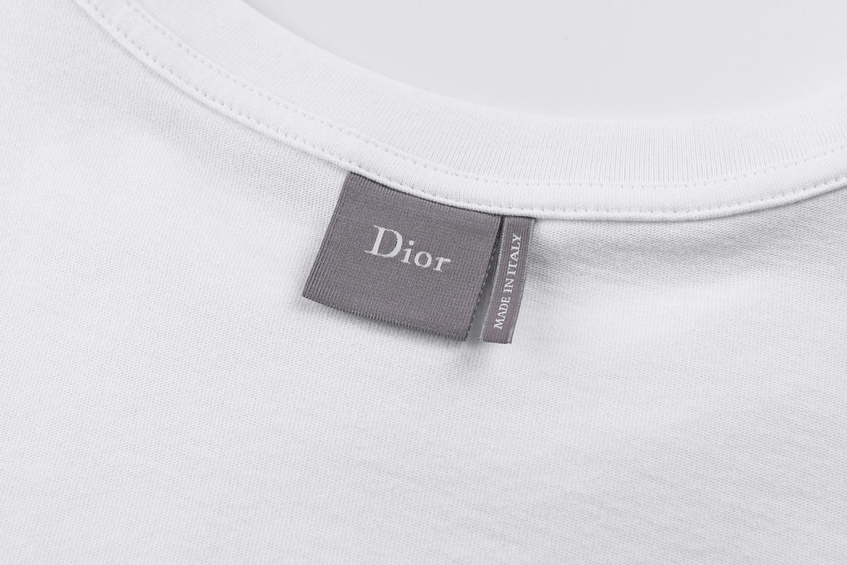 Black and White T-shirt - Size S - FashionHype.xyz