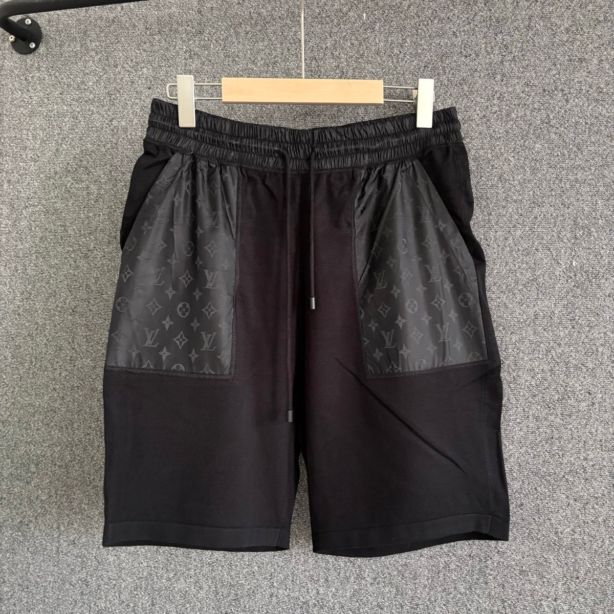 Black Short