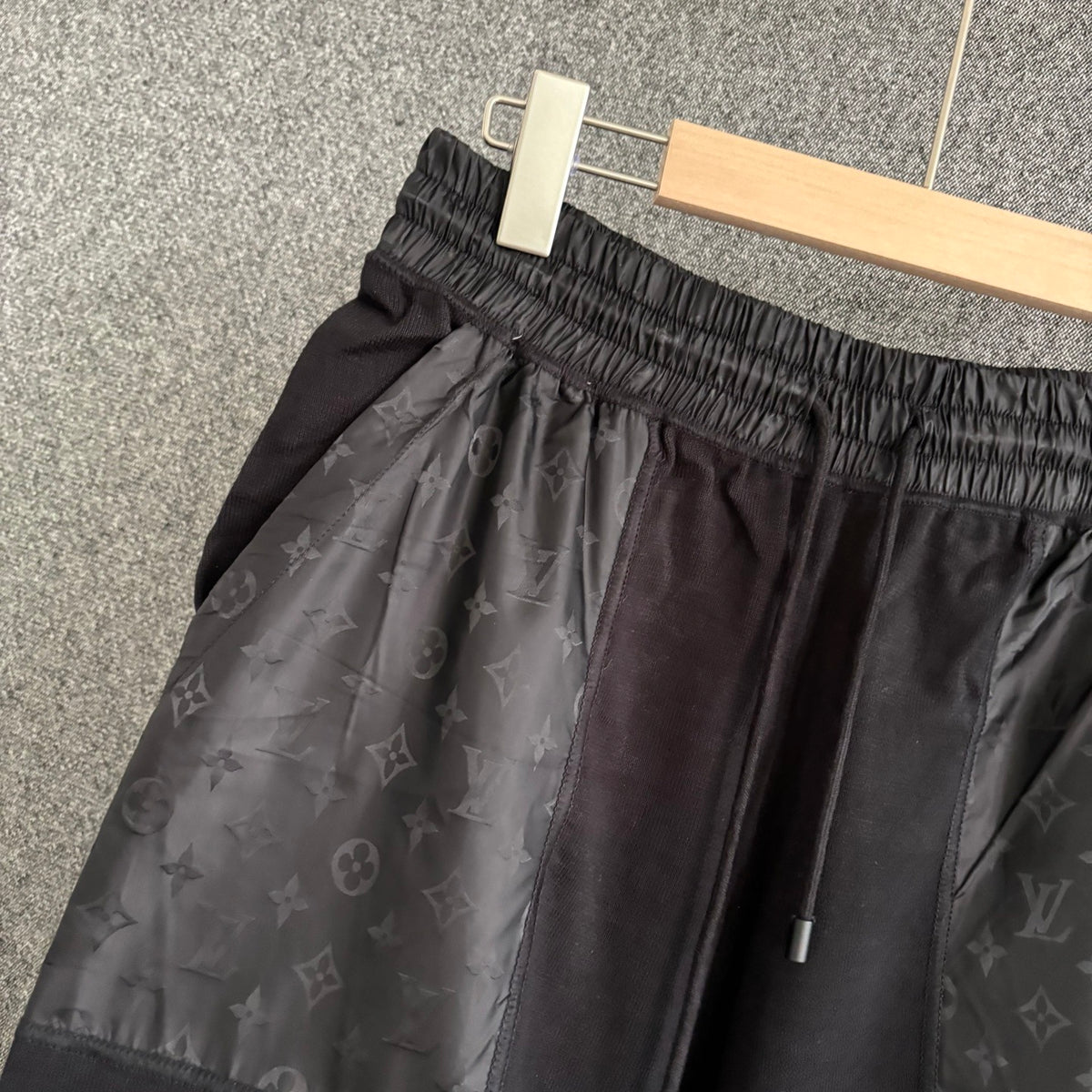 Black Short