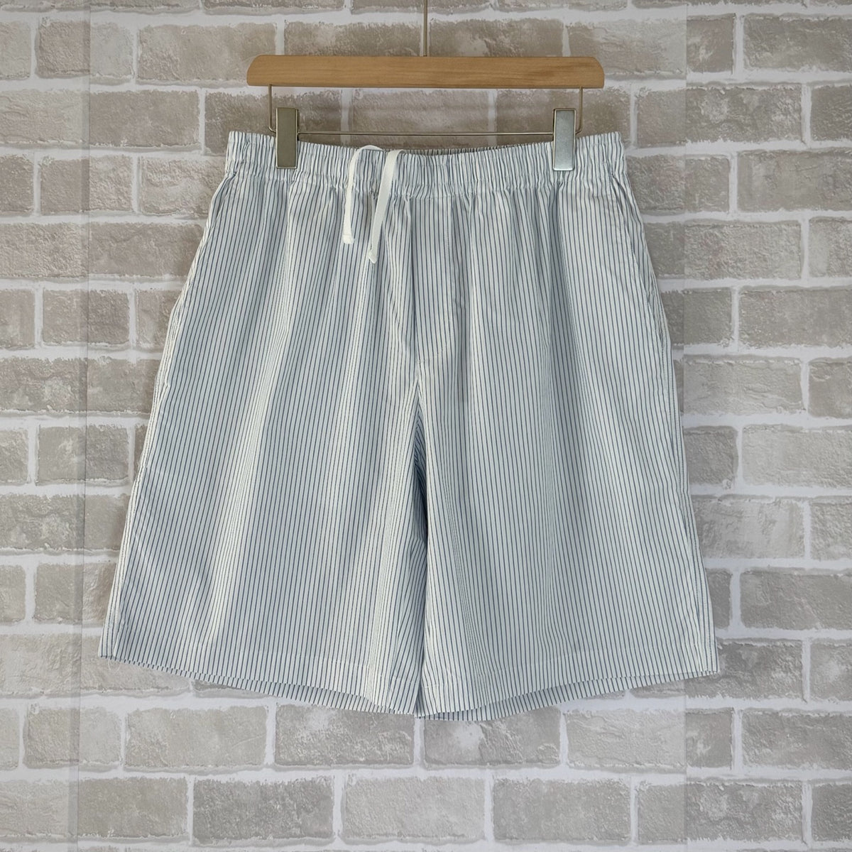 Multi-color Short